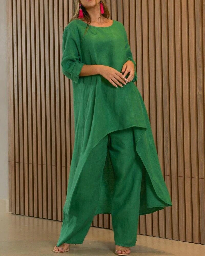 Traje de deporte femenino cómodo