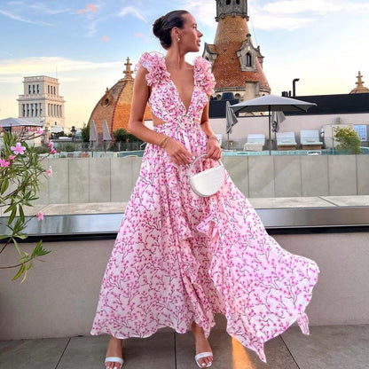Vestido de mujer con volantes florales y escote en V