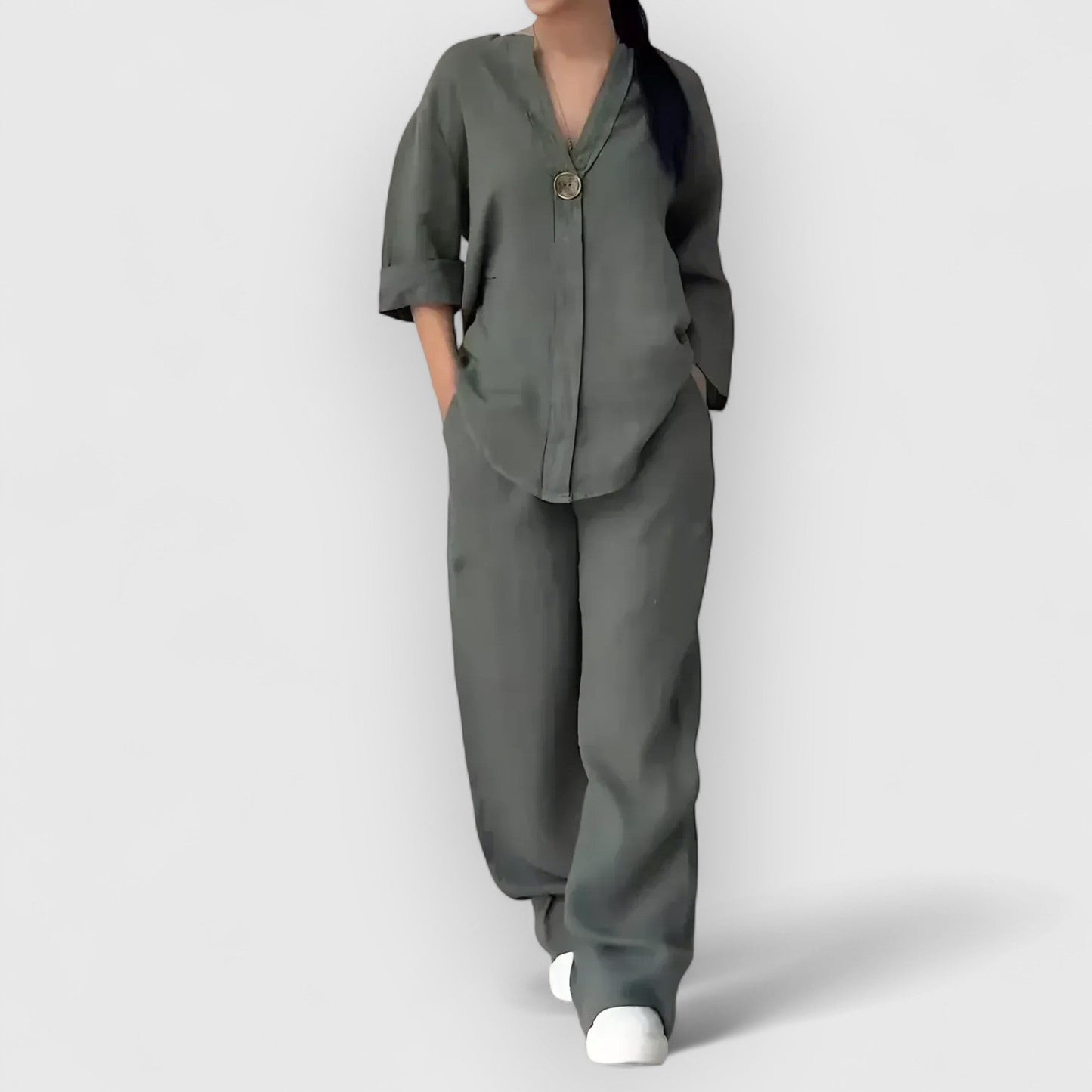 Pantalón ancho y camiseta cómoda para mujer