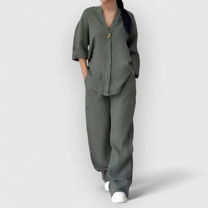 Pantalón ancho y camiseta cómoda para mujer
