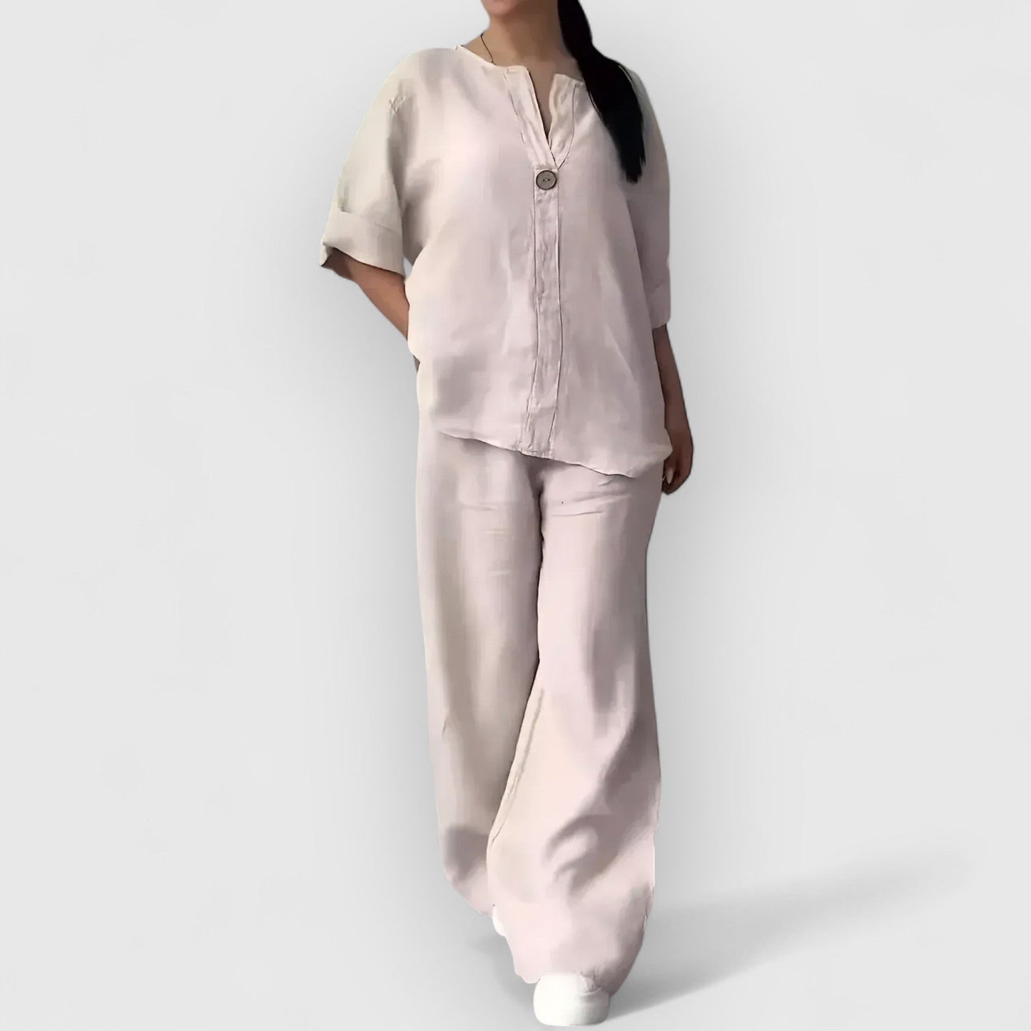 Pantalón ancho y camiseta cómoda para mujer
