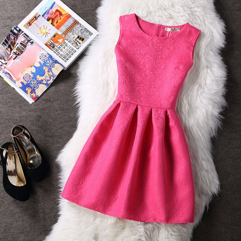 Vestido Fiesta Sin Mangas con Vuelo Elegante