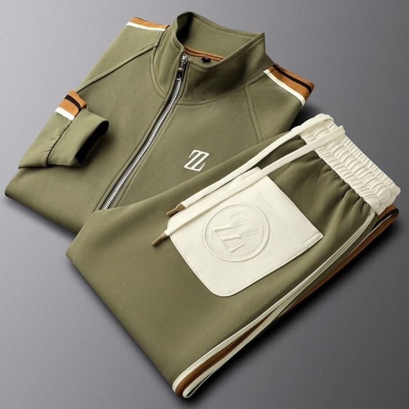 Traje deportivo franjas laterales estiloso