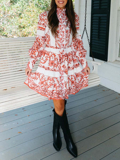 Vestido Elegante con Mangas Voladas y Encaje - Vestiria