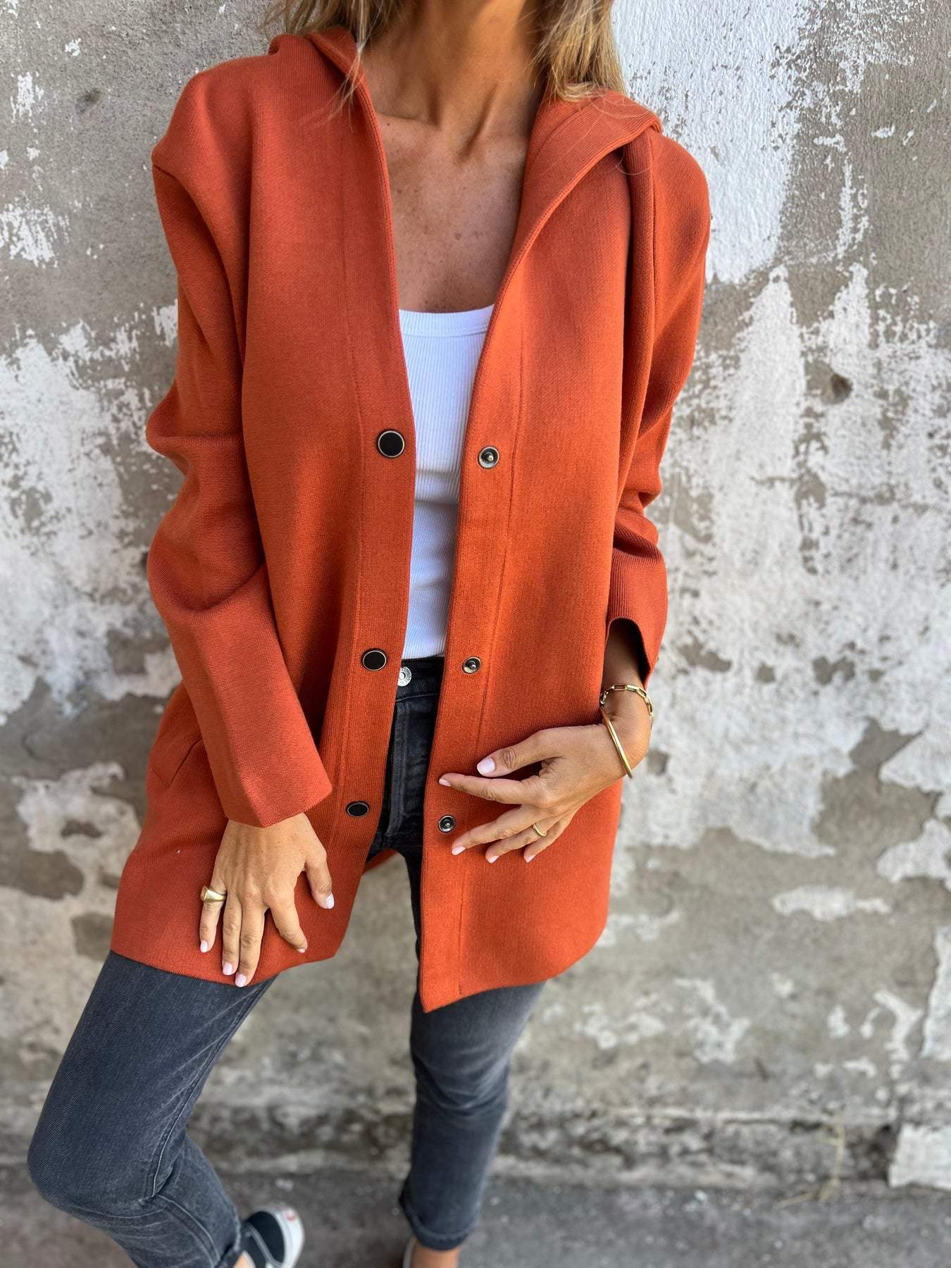 Chaqueta casual con capucha y cierre fácil