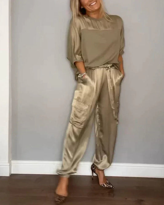 Traje de Mujer de Raso Brillante con Top y Pantalón Midi - Vestiria