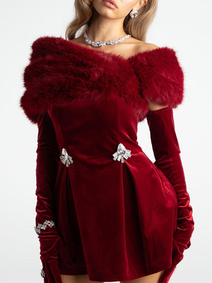 Vestido de Terciopelo Brillante con Cuello de Piel