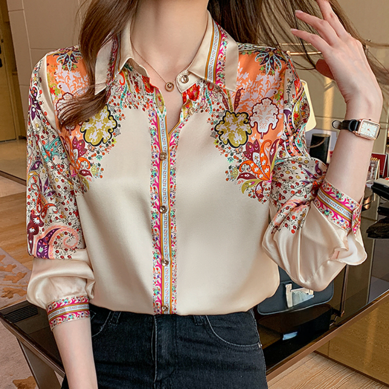 Blusa de Satén con Florales Elegantes