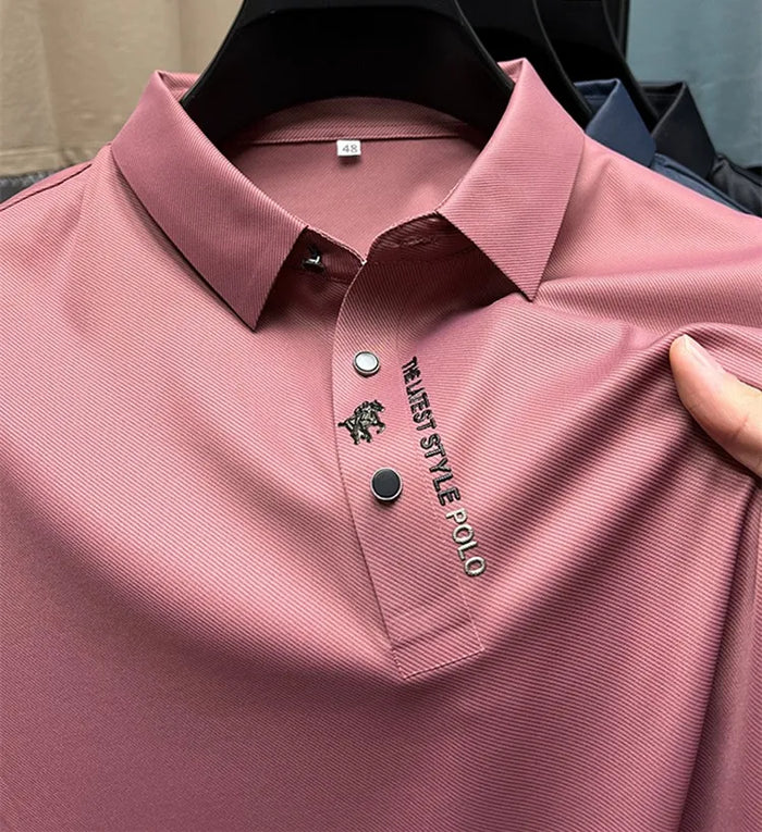 Polo ajustado moda urbana