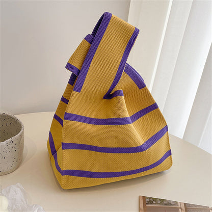 Bolso de Mano Pequeño y Elegante