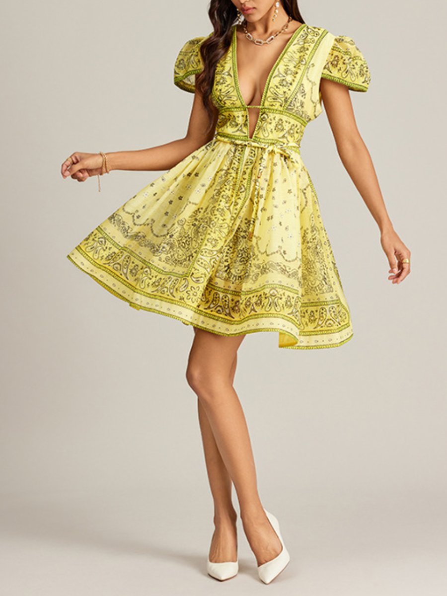 Vestido corto estampado con escote V - Vestiria
