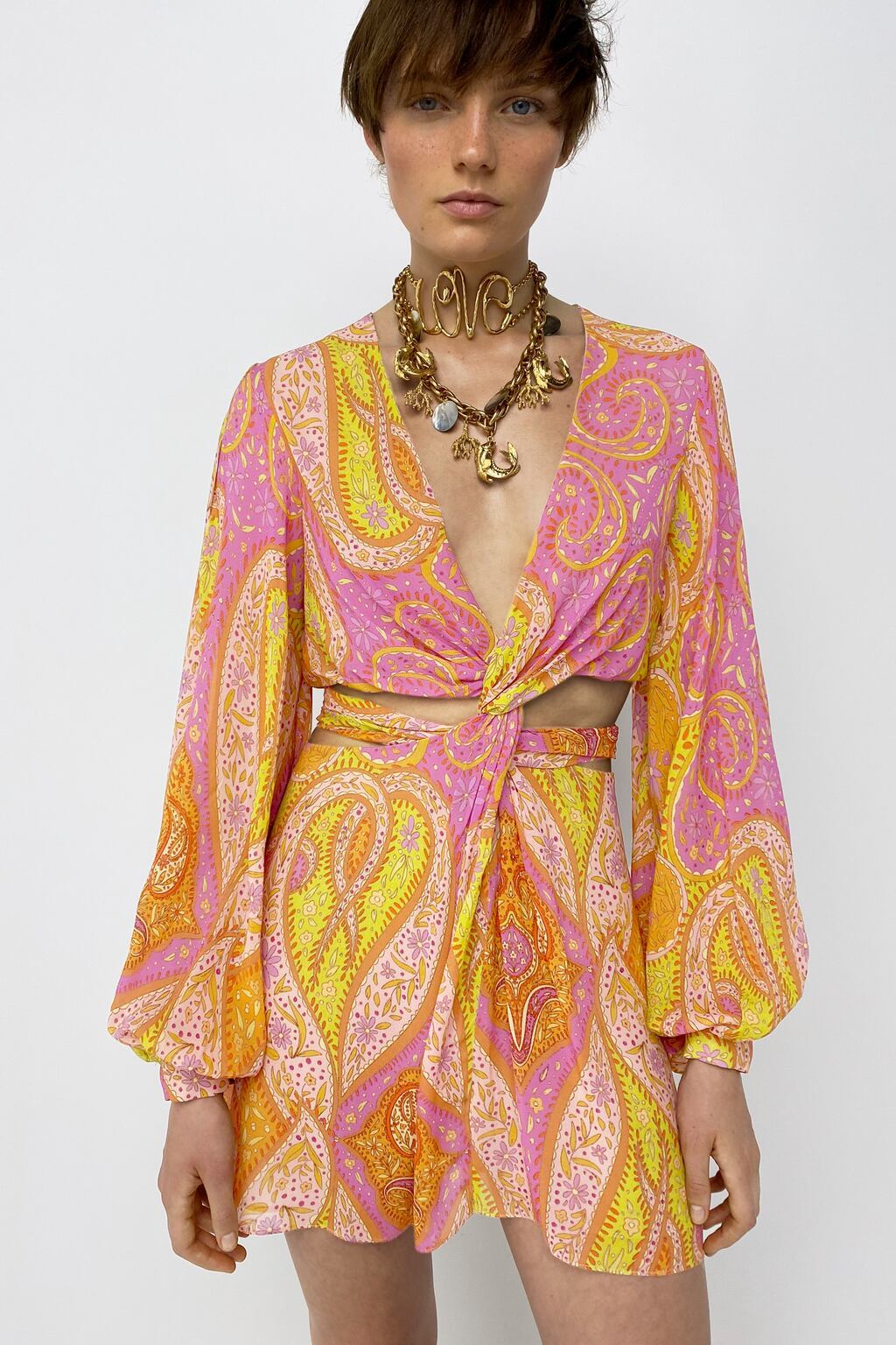 Vestido Corto con Lazo Asimétrico - Vestiria