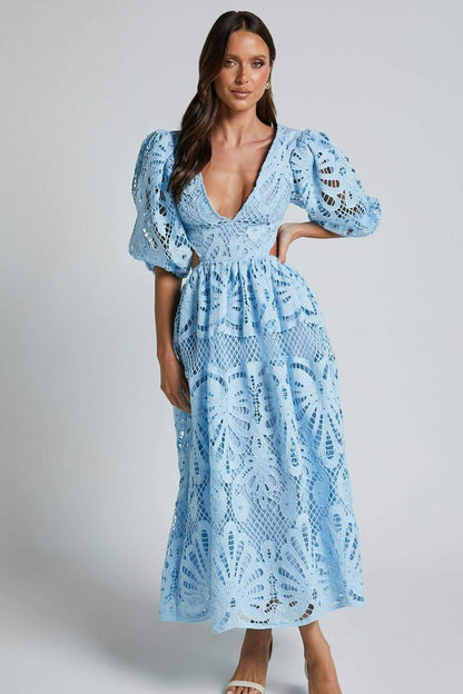 Vestido Midi Floral Elegante con Encaje