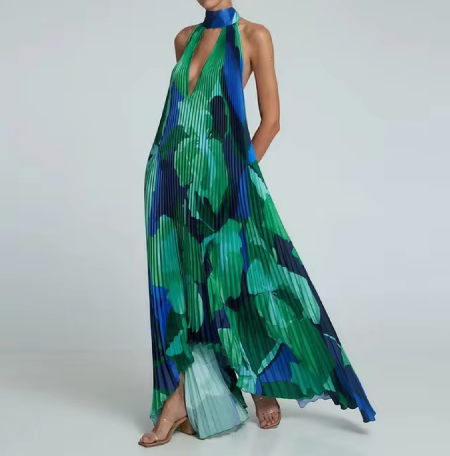 Vestido Largo Plisado Cuello Halter Elegante - Vestiria
