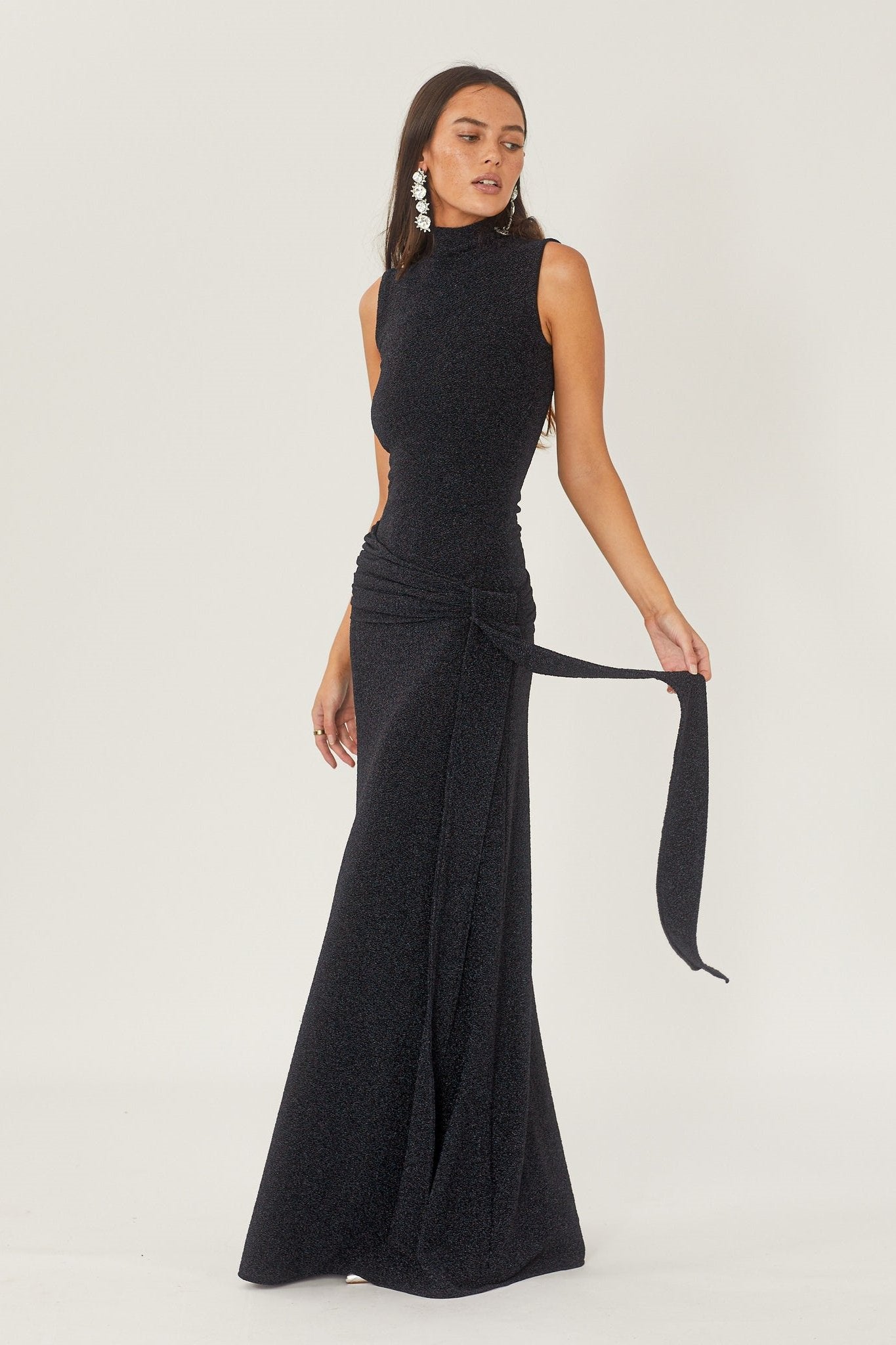 Vestido Maxi de Punto con Detalles Metálicos - Vestiria