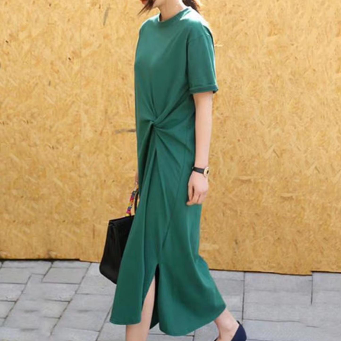 Vestido Midi Elegante con Detalle de Cinturón