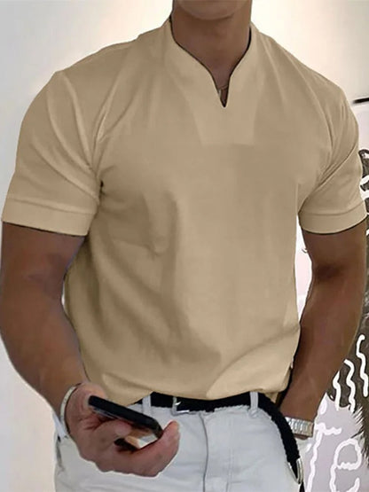 Camiseta deportiva ceñida cuello V hombre