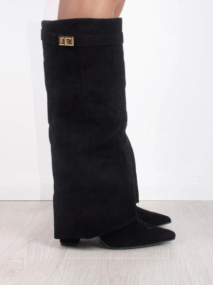 Botas Cuero Altas con Cierre_MetaData: Botas Cuero Muslo con Hebilla se convierte en 
Botas Cuero Altas con Cierre - Vestiria